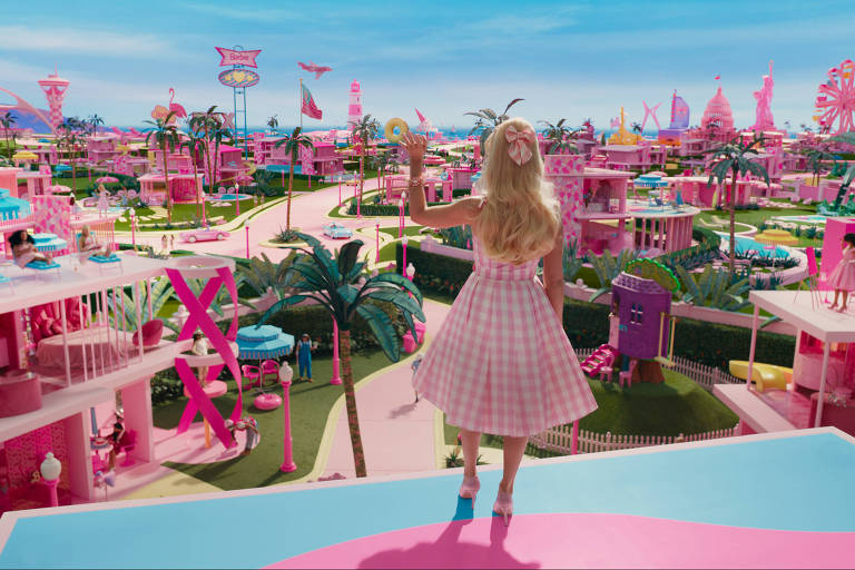Cenário de baixo orçamento para divulgar o filme Barbie repercute
