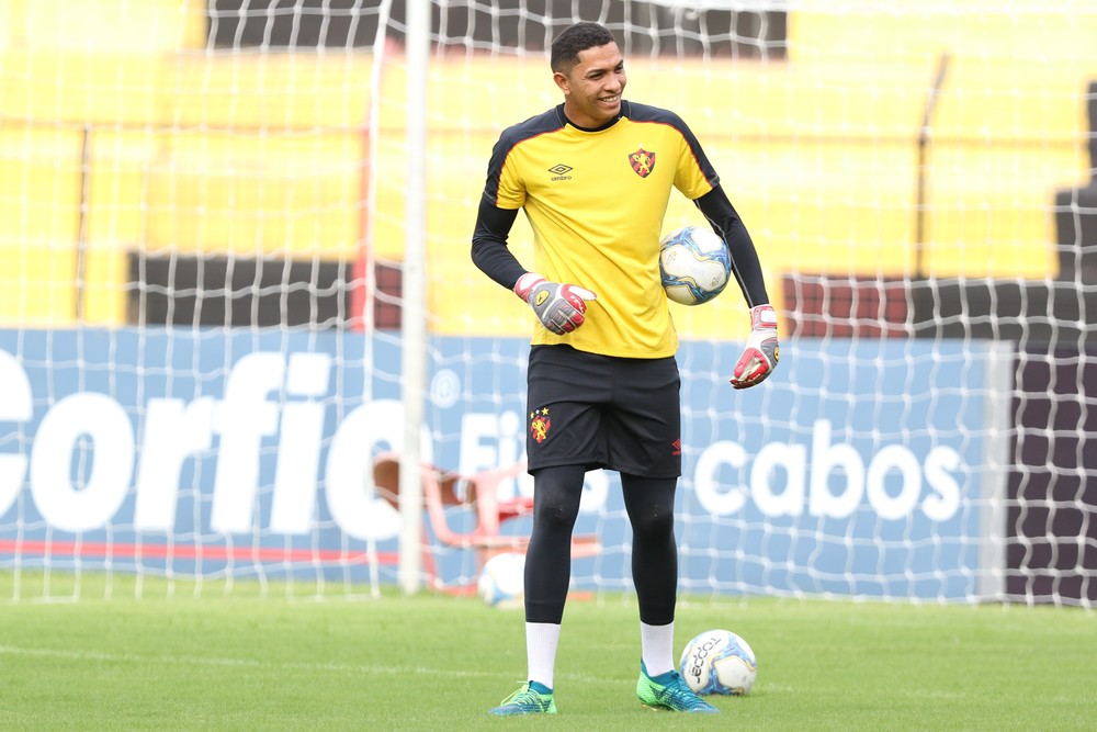 Resultado de imagem para goleiro Maylson sport