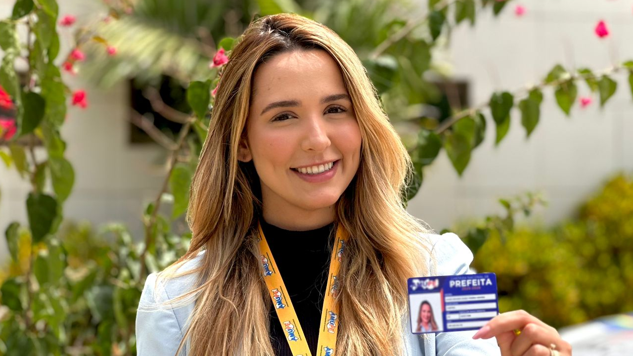 Eduarda Gouveia, prefeita eleita de Carpina, participa de seminário da Amupe